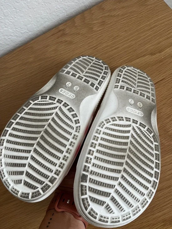 CROCS Red White and Blue Stars & Stripes Slide Sandals - Picture 3 of 4